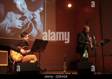 Rome, Italy. 07th Apr, 2022. Gabriele Coen accompanied by Francesco Poeti, presented the 1st Jazz History lesson at the Casa del Jazz in Rome. (Photo by Daniela Franceschelli/Pacific Press) Credit: Pacific Press Media Production Corp./Alamy Live News Stock Photo
