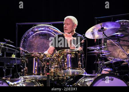 Southampton, UK. 07th Apr, 2022. Carl Fredrick Kendall Palmer, English drummer, and bassist, best known as a founding member of the British progressive rock and supergroup Emerson Lake and Palmer (ELP), Asia, touring drummer for The Crazy World of Arthur Brown, founding member of Atomic Rooster, and Prog God Award winner, performs with Carl Palmer's ELP Legacy at the 1865 Credit: SOPA Images Limited/Alamy Live News Stock Photo