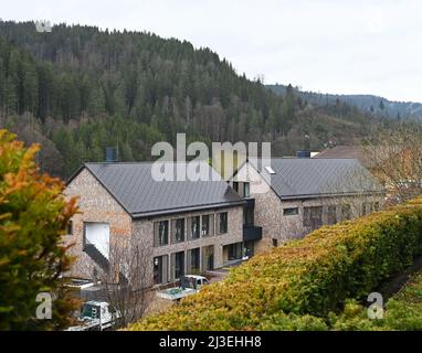 Baiersbronn, Germany. 07th Apr, 2022. View of the new restaurant building of the Hotel Traube Tonbach. This integrates the Schwarzwaldstube, the 1789 and the Schatzhauser. In January 2020, the main building burned down. On 08.04.2022 is the opening of the new buildings. (to dpa 'Gourmet temple hotel 'Traube Tonbach' opens new building after fire') Credit: Uli Deck/dpa/Alamy Live News Stock Photo