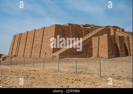 Ziggurat of Ur is a Neo-Sumerian ziggurat on the site of the ancient city of Ur near Nasiriyah, in present-day Dhi Qar Province, Iraq. The structure w Stock Photo