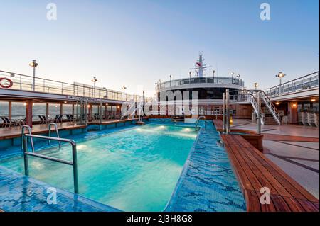 Onboard interiors of the Cunard Vista class cruise ship, Queen Victoria. Stock Photo