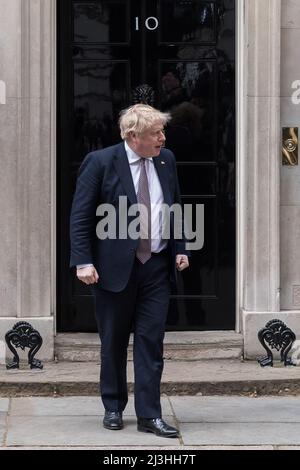 London, UK. 8th Apr, 2022. British Prime Minister Boris Johnson steps out from 10 Downing Street to welcome German Chancellor Olaf Scholz ahead of their bilateral meeting. The leaders are expected to discuss measures in response to the Russian invasion of Ukraine. Credit: Wiktor Szymanowicz/Alamy Live News Stock Photo