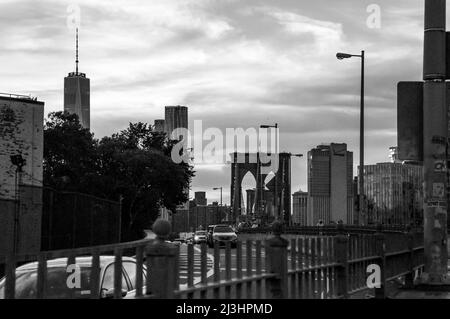 High Street, New York City, NY, USA, Brooklyn Bridge over East River Stock Photo