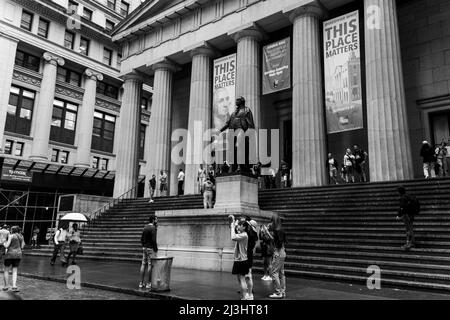 Wall Street Station, New York City, NY, USA, Facade of the Federal Hall with Washington Statue on the front Stock Photo