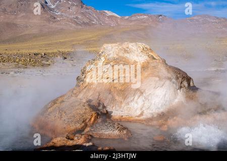 Silica sinter deposit and hotsprings at El Tatio geothermal field, Antofagasta region, Chile Stock Photo