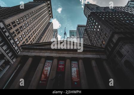 Broad Street, New York City, NY, USA, Facade of the Federal Hall with Washington Statue on the front Stock Photo