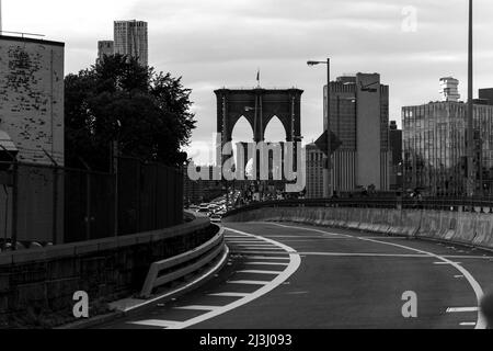 HIGH ST, New York City, NY, USA, Brooklyn Bridge over East River Stock Photo