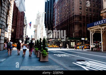 5 AVE/E 55 ST, New York City, NY, USA, Street Scene Stock Photo