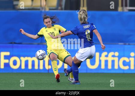 Parma, Italy, 8th April 2022. Liucija Vaitukaityte of Lithuania challenges Martina Rosucci of Italy during the FIFA Women's World Cup match at Stadio Ennio Tardini, Parma. Picture credit should read: Jonathan Moscrop / Sportimage Credit: Sportimage/Alamy Live News Stock Photo