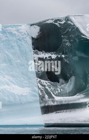 Antarctica, Southern Ocean, South Orkney Islands, Iceberg Bay. Rare green iceberg, scientific term 'Jade Ice' off the coast of Coronation Island. Stock Photo