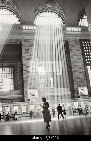 Main Concourse with sunlight streaming through windows, Grand Central Terminal, New York City, New York, USA, Angelo Rizzuto, Anthony Angel Collection, August 1953 Stock Photo