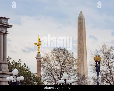 Overcast view of the Washington Monument at Washington DC Stock Photo