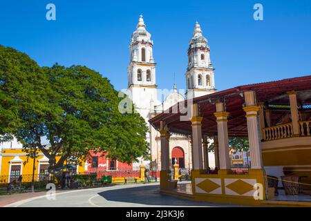 Independence Square with gazebo and cathedral in the Old Town of San Francisco de Campeche, UNESCO World Heritage Site Stock Photo