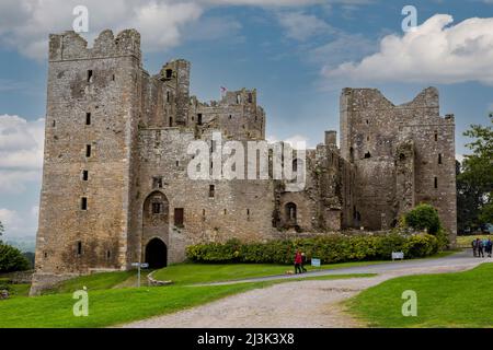 UK, England, Yorkshire.  Bolton Castle, finished 1399, where Mary Queen of Scots was imprisoned several months in 1568-69. Stock Photo