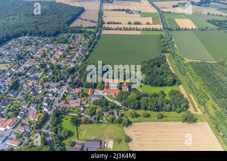 Aerial view, Heeren Castle in Heeren-Werve, Kamen, Ruhr Area, North Rhine-Westphalia, Germany, DE, Europe, Gräfte, Haus Heeren, aerial view, aerial ph Stock Photo