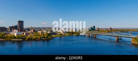 Alexandra Bridge, an interprovincial bridge across the Ottawa River between Ontario and Quebec; Gatineau, Quebec, Canada Stock Photo