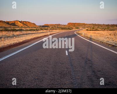 Sunrise on the Great Northern Highway near the Ngumpan Cliffs, Kimberley Stock Photo