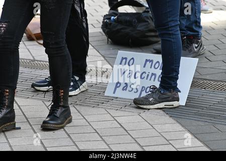 London, UK. 09th Apr, 2022. Speakers Piers Corbyn at the Students against Tyranny at Imperial College London, UK - 9 April 2022. Credit: Picture Capital/Alamy Live News Stock Photo