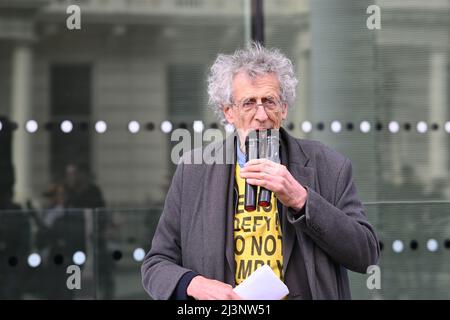 London, UK. 09th Apr, 2022. Speakers Piers Corbyn at the Students against Tyranny at Imperial College London, UK - 9 April 2022. Credit: Picture Capital/Alamy Live News Stock Photo