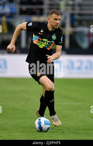 Milano, Italy. 09th Apr, 2022. Edin Dzeko of FC Internazionale during the Serie A football match between FC Internazionale and Hellas Verona at San Siro stadium in Milano (Italy), April 9th, 2021. Photo Andrea Staccioli/Insidefoto Credit: insidefoto srl/Alamy Live News Stock Photo