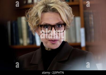 Turmushga chiqqan ayolni sikdi Semiz qul rasmlar