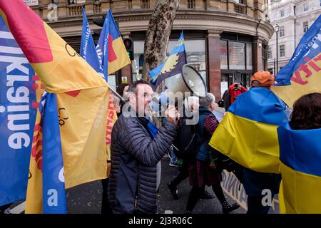 London, UK 9th April 2022. UK trade unions rally in solidarity with Ukraine. Stock Photo