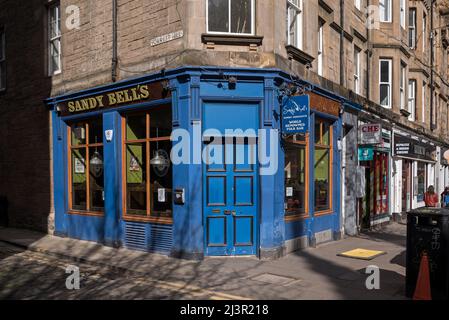 Sandy Bell's pub, a traditional Scottish folk music venue on Forrest Road in Edinburgh's Old Town. Stock Photo