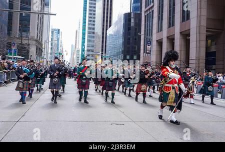 New York, USA. 9th Apr 2022. 2022 Tartan Day Parade held along 6th Avenue between 44th and 56th Streets in New York City, Saturday, April 9, 2021. Credit: Jennifer Graylock/Alamy Live News Stock Photo