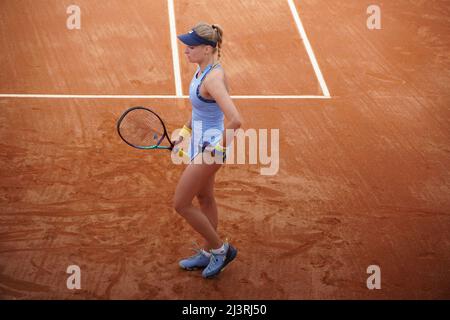 Bogota, Colombia. 7th Apr, 2022. Dayana Yastremska of Ukraine in her game against Laura Pigossi of Brazil, at the WTA Tournament Copa Colsanitas. Dayana along with her sister Ivana, left their country on February 25, separating from their parents. After escaping their country they would arrive in Lyon with her sister to dispute Lyon with an invitation to play together in doubles. She would arrive on Monday April 4th but unfortunately lost her game today in the quarterfinals. (Credit Image: © Daniel Garzon Herazo/ZUMA Press Wire) Stock Photo