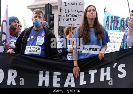 London, UK, 9th April, 2022. Extinction Rebellion gathered on the first day of the environmental movement's bi-annual campaign to pressure the government into stopping fossil fuel investment. Demonstrations are planned until the 17th April, and for several weekends beyond this date. Credit: Eleventh Hour Photography/Alamy Live News Stock Photo