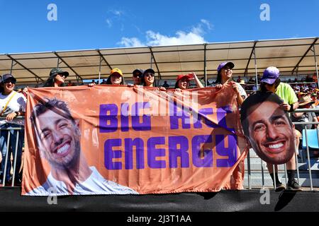 Circuit atmosphere - Daniel Ricciardo (AUS) McLaren MCL36 fans. 10.04.2022. Formula 1 World Championship, Rd 3, Australian Grand Prix, Albert Park, Melbourne, Australia, Race Day.  Photo credit should read: XPB/Press Association Images. Stock Photo