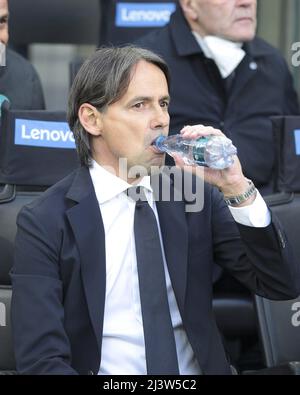 April 09 2022, Milano (MI), Italy, Giuseppe Meazza - San siro stadium, Matchday 32Â° of the Italian Serie A Tim 2021/2022 Championship, match between the teams of Internazionale FC vs Hellas Verona, in the pic: Mister Simone Inzaghi Stock Photo