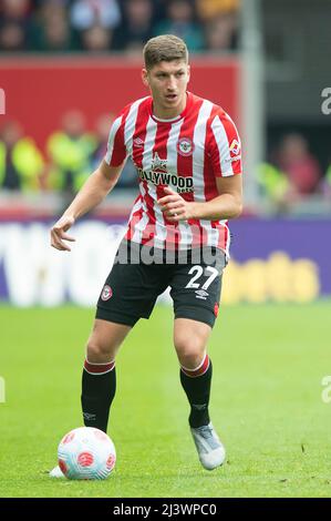 London, UK. 10th Apr, 2022. Vitaly Janelt of Brentford during the Premier League match between Brentford and West Ham United at Brentford Community Stadium, London, England on 10 April 2022. Photo by Salvio Calabrese. Editorial use only, license required for commercial use. No use in betting, games or a single club/league/player publications. Credit: UK Sports Pics Ltd/Alamy Live News Stock Photo
