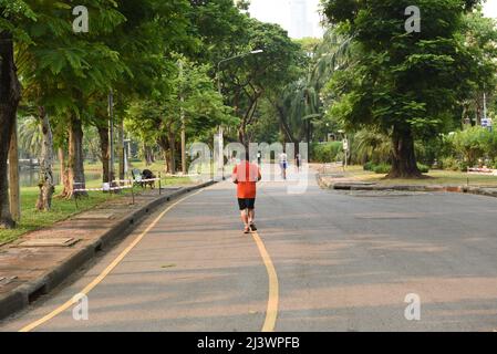 Bangkok, Thailand. 9th Apr, 2022. April 09, 2022 : Lumpini Park Thailand, a public park in the heart of the city Bangkok's first serve the people in exercise, dance, library, aerobic dance and rest which is very popular with the people. (Credit Image: © Teera Noisakran/Pacific Press via ZUMA Press Wire) Stock Photo