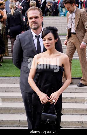 David Harbour and Lily Allen attending the Laurence Olivier Awards at the Royal Albert Hall, London. Picture date: Sunday April 10, 2022. Stock Photo