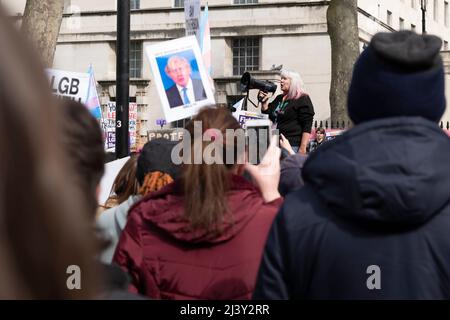 London, England, 10 April, 2022. People gather in front of No. 10 Downing street in order to protest loopholes in the UK conversion therapy ban, an example of which is the exclusion of trans people. Credit: Bruno Korbar / Alamy Stock Photo