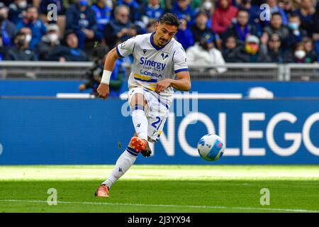 Milano, Italy. 09th, April 2022. Koray Günter (21) of Hellas Verona seen in the Serie A match between Inter and Hellas Verona at Giuseppe Meazza in Milano. (Photo credit: Gonzales Photo - Tommaso Fimiano). Stock Photo