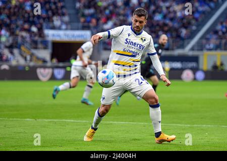 Milano, Italy. 09th, April 2022. Daniel Bessa (24) of Hellas Verona seen in the Serie A match between Inter and Hellas Verona at Giuseppe Meazza in Milano. (Photo credit: Gonzales Photo - Tommaso Fimiano). Stock Photo