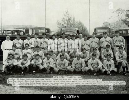 Lou Gehrig of New York Yankees in souvenir photo Stock Photo - Alamy