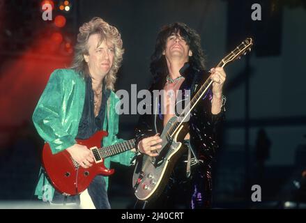 aerosmith-in-concert-in-1988-