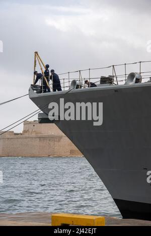 HMS Kent (F78) in the Grand Harbour, Valletta, Malta. Stock Photo