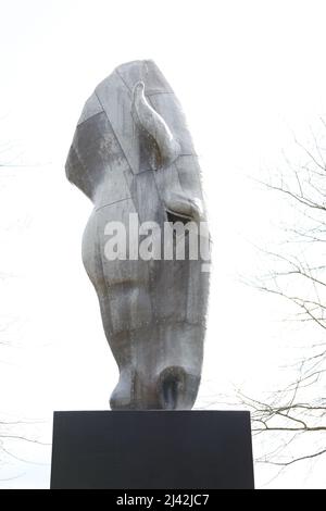 Horse head Statue 'Still Water' by Nic Fiddian Green at RHS Garden Wisley, Surrey, England, UK, 2022 April Stock Photo