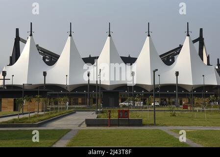 KOLKATA, INDIA - APRIL 11:  A view of the Biswa Bangla Mela Prangan exhibition centre at E M Bypass  on April 11, 2022 in Kolkata, India. Chief Minister Mamata Banerjee on Monday inaugurated the revamped Milan Mela rechristened as 'Biswa Bangla Mela Prangan' having an international standard exhibition facility spread across 22 acres of land and stated that venues like these have the potential to attract investment of Rs 24,000 crore and employment of over 1 lakh. (Photo by Samir Jana/Hindustan Times/Sipa USA) Stock Photo