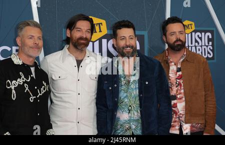 Nashville, TN, USA. 11th Apr, 2022. at arrivals for 2022 CMT (Country Music Television) Music Awards - Arrivals, Nashville Municipal Auditorium, Nashville, TN April 11, 2022. Credit: MORA/Everett Collection/Alamy Live News Stock Photo