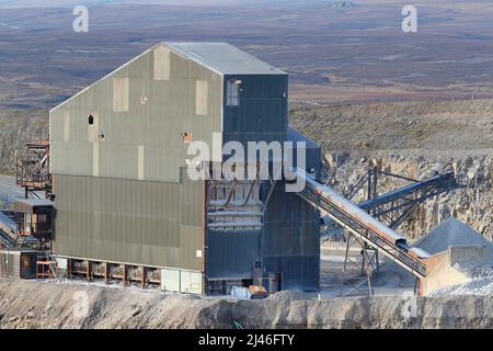 Coldstones Quarry, situated on Greenhow Hill at 1400 feet above sea level, is one of the highest quarries in Britain, operated by Hanson Aggregates Stock Photo