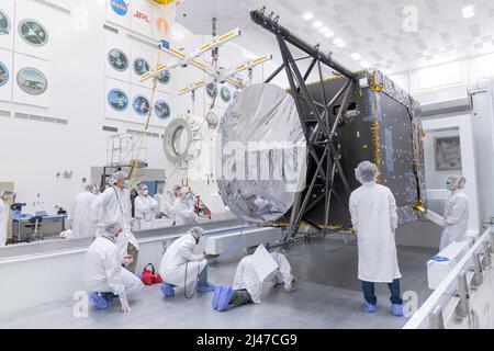 Pasadena, California, USA. 28th Apr, 2021. A major component of NASA's Psyche spacecraft has been delivered to NASA's Jet Propulsion Laboratory in Southern California, where the phase known as assembly, test, and launch operations (ATLO) is now underway. This photo, shot March 28, 2021 shows engineers and technicians preparing to move the Solar Electric Propulsion (SEP) Chassis from its shipping container to a dolly in High Bay 1 of JPL's Spacecraft Assembly Facility. The spacecraft will launch August 1, 2022 from KSC Florida and after 4yrs it will arrive around January 2026. NASA's Psyche Stock Photo