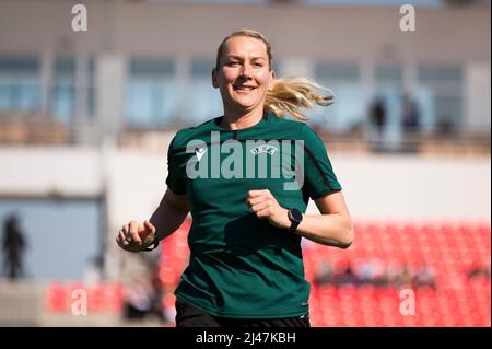 Stara Pazova, Serbia, 12th April 2022. Referee Tess Olofsson of Sweden warms up during the Group H - FIFA Women's World Cup 2023 Qualifier match between Serbia v Germany in Stara Pazova, Serbia. April 12, 2022. Credit: Nikola Krstic/Alamy Stock Photo