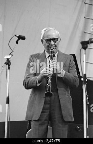 American jazz musician Benny Goodman performng at the 1982 Capital Radio Jazz Festival in Knebworth, Hertfordshire, England. Stock Photo