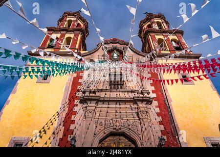 Pink Catholic Church in Queretaro (Tequis small town Stock Photo - Alamy