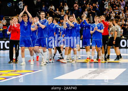 Kiel, Germany. 13th Apr, 2022. Handball: World Cup qualifier, Germany - Faroe Islands, Europe, knockout round, 3rd qualifying round, first leg, Wunderino Arena. The Faroe Islands players clap after the match. Credit: Frank Molter/dpa/Alamy Live News Stock Photo